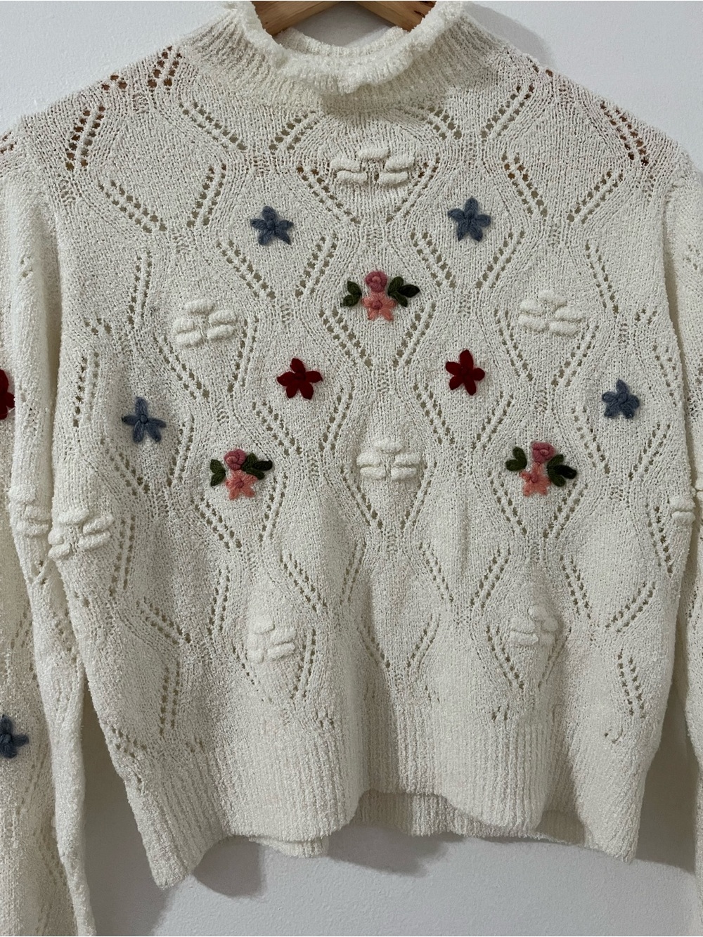 Altar'd State Cream Floral Embroidered Mock Neck Crop Sweater Size M NWOT.